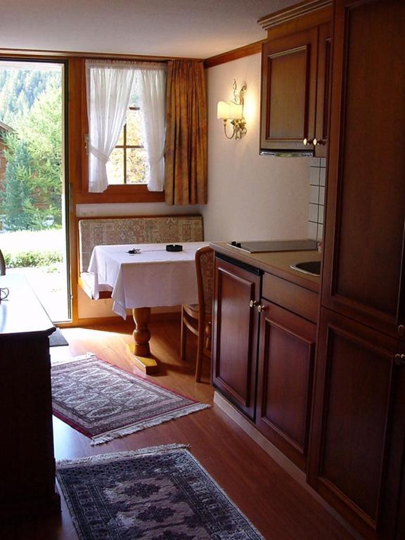 Appartment Chalet Casa Pia Zermatt Kamer foto